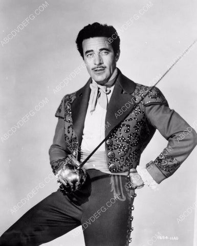 Gilbert Roland ready for some fencing 8b20-9497