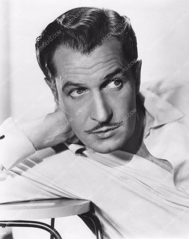 handsome Vincent Price portrait 8b20-9832