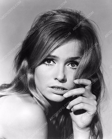 beautiful Eva Renzi bare shoulders portrait 8b20-9908