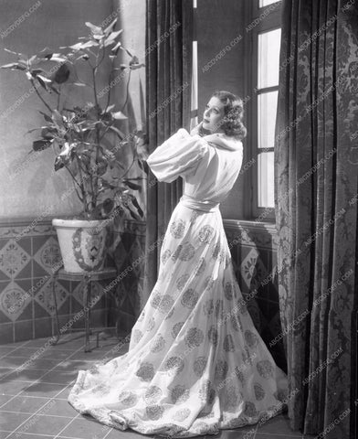 Loretta Young fashion gown lyoung-03