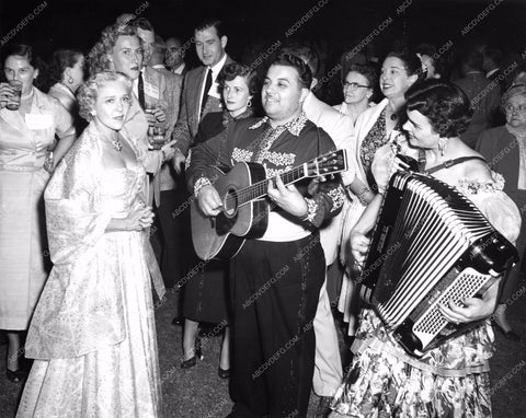 Mary Pickford and the musical talent at Pickfair mpick-15