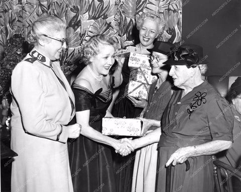 Mary Pickford hosting another event mpick-48