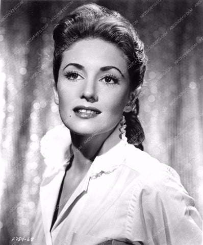 May Wynn portrait film Hong Kong Affair mwynn-04