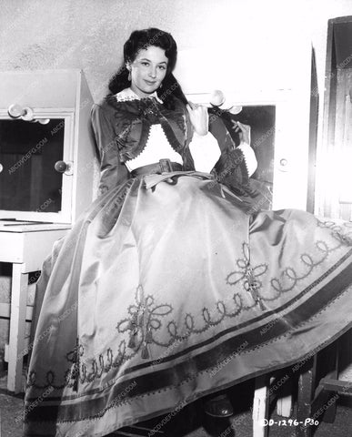 May Wynn in Columbia dressing room western film The Violent Men mwynn-05