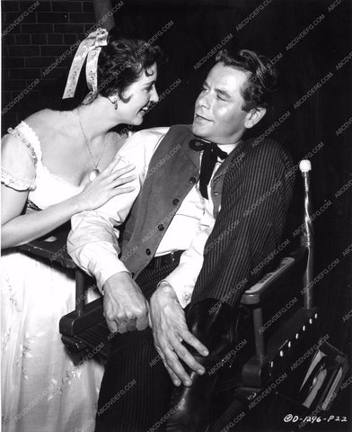 May Wynn Glenn Ford behind the scenes The Violent Men mwynn-17