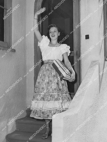 crp-008 1949 news photo Joan Evans does high school studies for upcoming film Roseanna McCoy crp-008