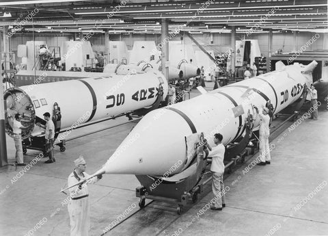 crp-00029 1957 news photo military science Chrysler Corp ready to deliver new missile system crp-00029