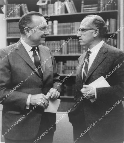 crp-00058 medical science 1968 photo Walter Cronkite interviews Jonas Salk inventer polio vaccine crp-00058