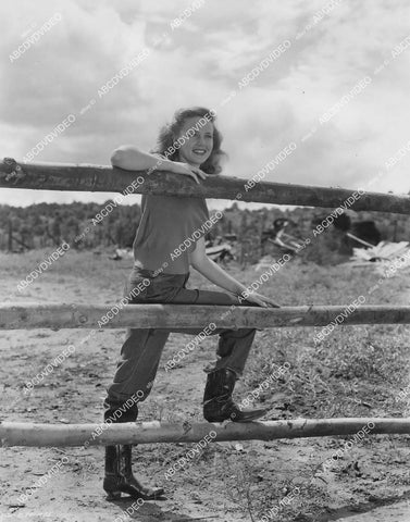 crp-080 Barbara Britton in her cowboy boots film Gunfighters crp-080