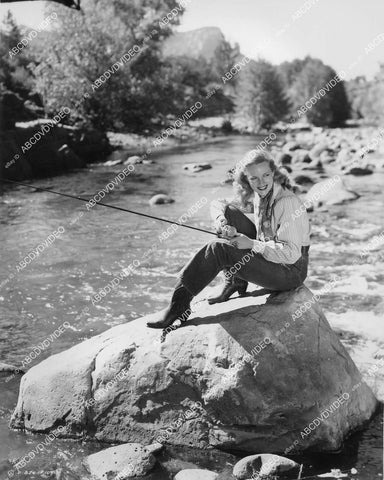 crp-00096 Barbara Britton goes trout fishing on location Sedona Az film Gunfighters crp-00096