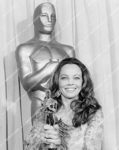 crp-01018 beautiful Juliet Prowse on stage w her statue 43rd Academy Awards crp-01018