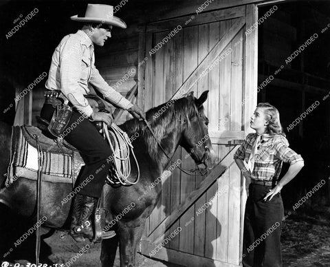 crp-10223 1947 photo Charles Starrett, Nancy Saunders film West of Dodge City crp-10223