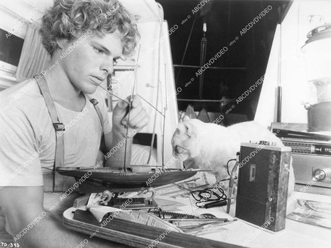 crp-10240 1974 Joseph Bottoms and the cat film The Dove crp-10240