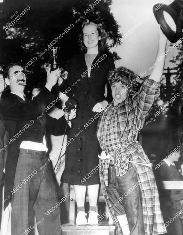 crp-10248 1937 news photo Kay Foster Queen of Sigma Chi & Derby Binford Falkell, Jack Schaefer in Marx Brothers garb crp-10248