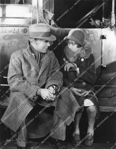 crp-10310 1927 candid Sally O'Neil & director John P McCarthy maybe silent film Becky crp-10310