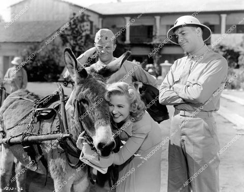 crp-10377 1943 photo Marilyn Maxwell, William Lundigan, Donald Curtis & donkey film Salute to the Marines crp-10377