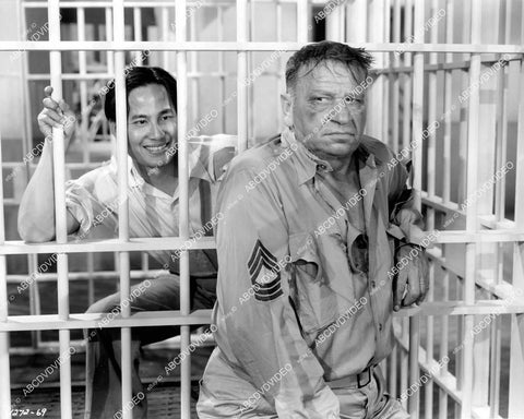 crp-10381 1943 photo Wallace Beery, Keye Luke film Salute to the Marines crp-10381
