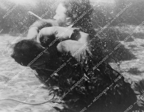 crp-10748 1947 Steve Pendleton underwater fight sequence film Untamed Fury crp-10748