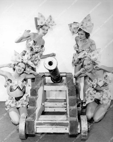 crp-10903 1940's babes w cannon June Kirby, Sally Wederein, Madeline Reynolds, Mildred Wilmont stage play Ready Aim Fire crp-10903