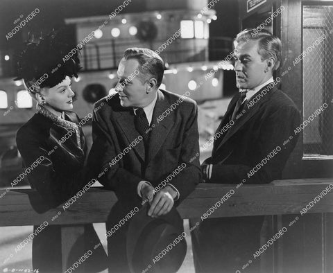 crp-11376 1946 Forrest Tucker, George Macready, Leslie Brooks film The Man Who Dared crp-11376