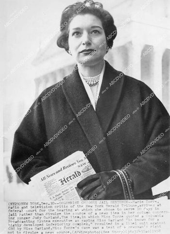 crp-01147 1958 Columnist Chooses Jail Sentence, Marie Torre NY Herald Judy Garland expose crp-01147