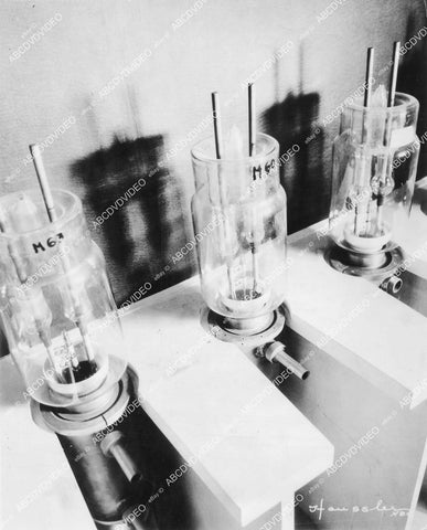 crp-11497 1936 news photo some companys' new television tubes crp-11497