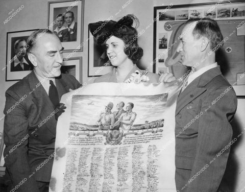 crp-11535 1943 WWII Capt Eddie Rickenbacker, Edgar Le Boeue, Carmer Fauria promote no absenteeism crp-11535