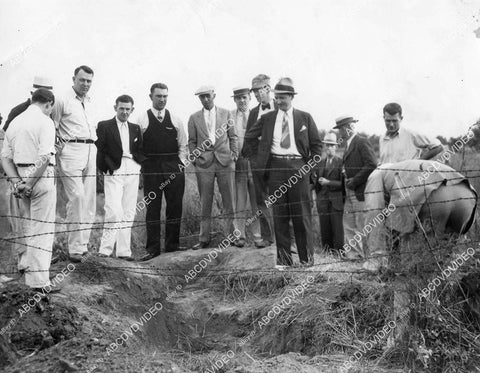 crp-01179 1935 news crime photo Oswebo, Ill Shoger Estate John Hamilton of John Dillinger Gang found crp-01179