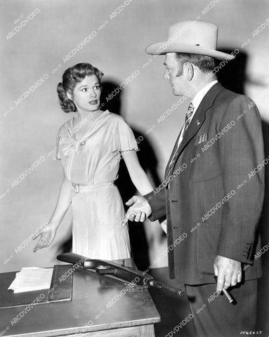 crp-11873 1952 gunsmith David Marshall Williams goes over gun safety w Jean Hagen film Carbine Williams crp-11873
