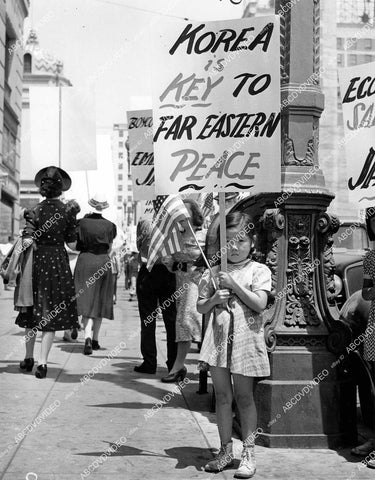 crp-11967 1940's news photo Los Angeles protestors for Korea Japan conflict crp-11967