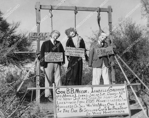 crp-01200 1934 Verde Homesteaders hang in effigy Harold Ickes, Gov B B Moeur, Isabella Greenway crp-01200