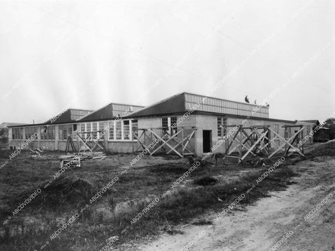 crp-12056 1937 news photo WPA builds new School house in under funded Mississippi crp-12056