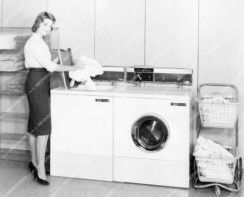 crp-12130 1959 Automagic washers & dryers latest in home ec by Philco w pretty model crp-12130