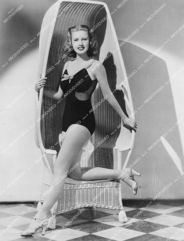 crp-12218 1937 sexy & shapely Jane Hamilton in new swimwear in wicker chair vintage pinup pose crp-12218
