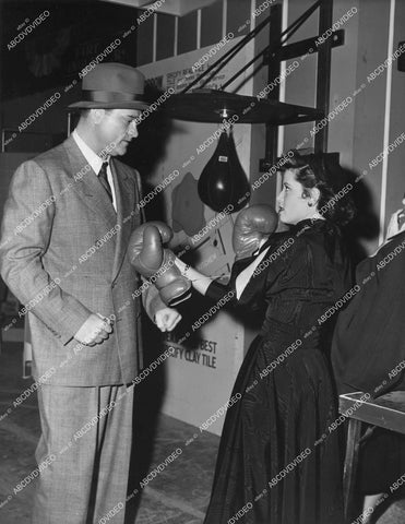 crp-12441 1950 Red Skelton challenged by boxing babe Gloria DeHaven to the speed bag film Yellow Cab Man crp-12441