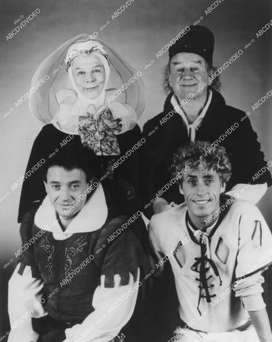 crp-01281 1983 Dame Wendy Hiller, Cyril Cusack, Roger Daltry, Michael Kitchen TVM The Comedy of Errors crp-01281