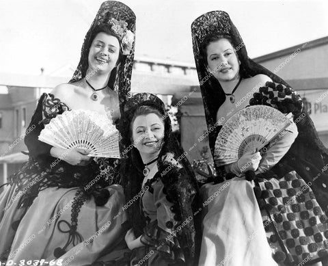 crp-12844 1947 singing trio Babette, Cherie, Peggy De Castro Sisters film Over the Santa Fe Trail crp-12844