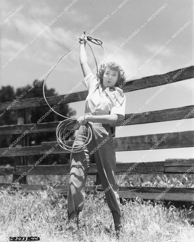 crp-12849 1946 Jeff Donnell tries her skill w a lasso film Singing on the Trail crp-12849