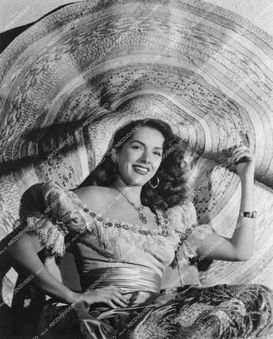 crp-13055 1945 lovely smile Jinx Falkenburg in giant sun hat film The Gay Senorita crp-13055