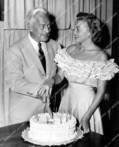 crp-13270 1948 Art Baker & Myrna Dell cut 10th anniversary cake radio show Art Baker's Notebook crp-13270