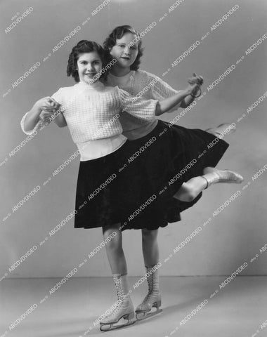 crp-13671 1930's child star sisters ice skating team Mary Taylor & Ann Taylor crp-13671