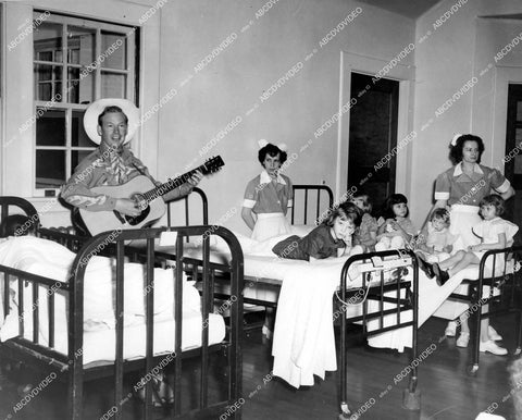 crp-13818 1950's Rex Allen does Washington D.C. & suburbs tour visits kids in hospital crp-13818