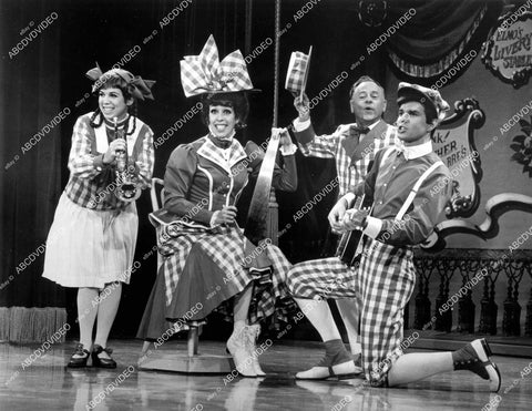 crp-13895 1968 Vicki Lawrence, Carol Burnett, Mickey Rooney, John Davidson TV Carol Burnett Show crp-13895
