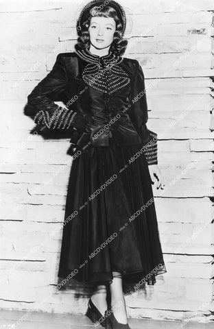 crp-14460 1949 news photo stunning Evelyn Keyes in new fashion new Cocktail Dress crp-14460