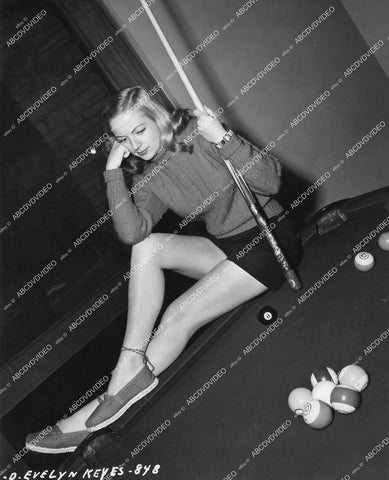 crp-14463 1947 beautiful Evelyn Keyes & great legs on pool table at home crp-14463