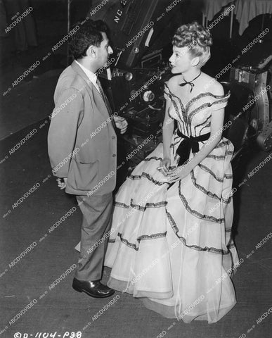 crp-14476 1946 candid Sidney Skolsky & Evelyn Keyes on set film The Thrill of Brazil crp-14476