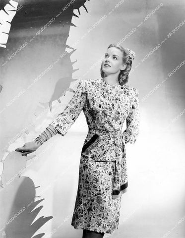 crp-14776 1944 pretty Angela Green models new spring fashion crp-14776