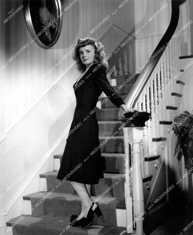 crp-15056 1941 Janet Blair models new fashion crp-15056