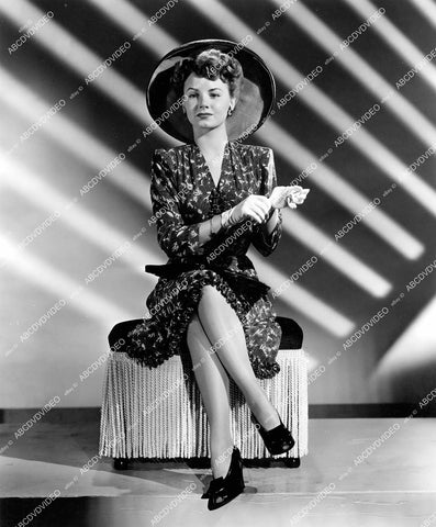 crp-15063 1941 Janet Blair models new fashion crp-15063