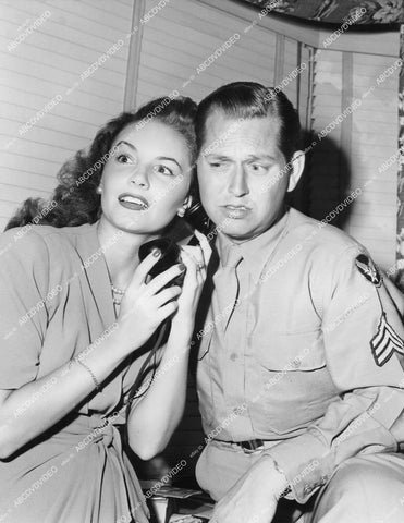 crp-15082 1943 Janet Blair just married Lou Busch crp-15082